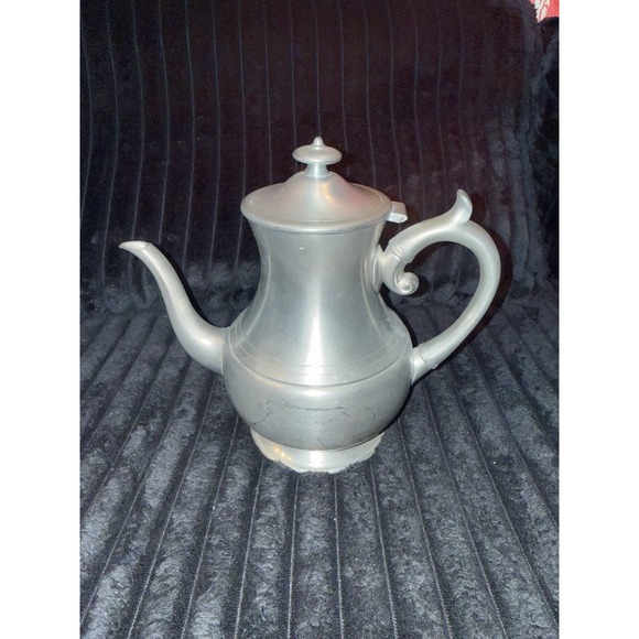 Woodbury Pewterers Other - Woodbury Pewterers Pewter Tea Pot Collectible Serving Vessel 9" Tall